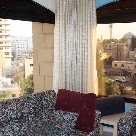 Arabian Suites Amman Esterno foto